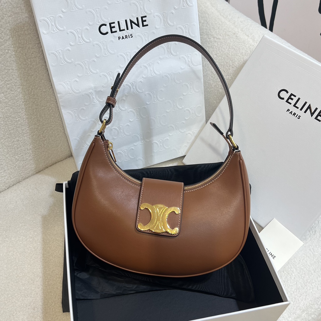 CELINE 미디엄 아바 트리옹프 백(114493DGQ.38NO)