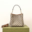 GUCCI GG 엠블럼 스몰 버킷백 (815118)