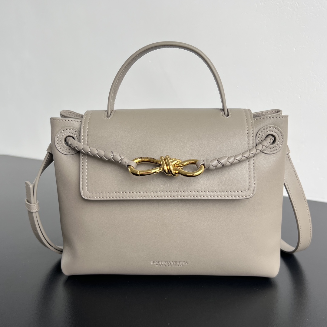 BOTTEGA VENETA 스몰 차오차오 (835835)