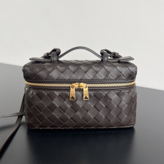 BOTTEGA VENETA 뱅뱅 베니티 케이스 (789109)