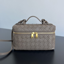 BOTTEGA VENETA 뱅뱅 베니티 케이스 (789109)