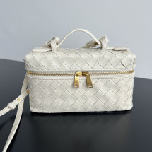 BOTTEGA VENETA 뱅뱅 베니티 케이스 (789109)