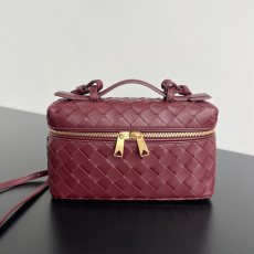 BOTTEGA VENETA 뱅뱅 베니티 케이스 (789109)