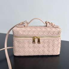BOTTEGA VENETA 뱅뱅 베니티 케이스 (789109)