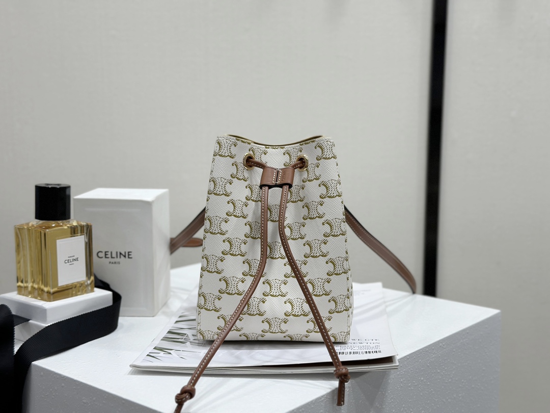 CELINE 마이크로 세일러