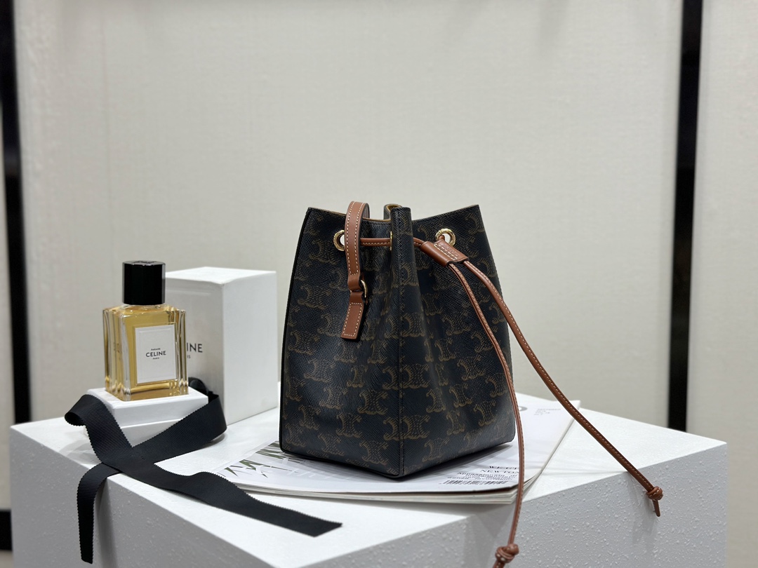 CELINE 마이크로 세일러
