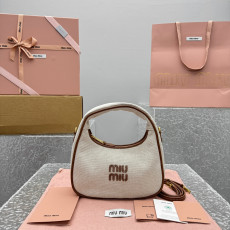 MIUMIU wander 호보백