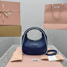 MIUMIU wander 호보백