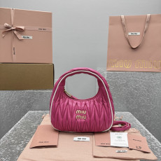 MIUMIU wander 호보백
