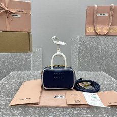 MIUMIU Leather 트릭백