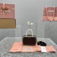 MIUMIU Leather 트릭백
