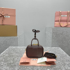MIUMIU Leather 트릭백