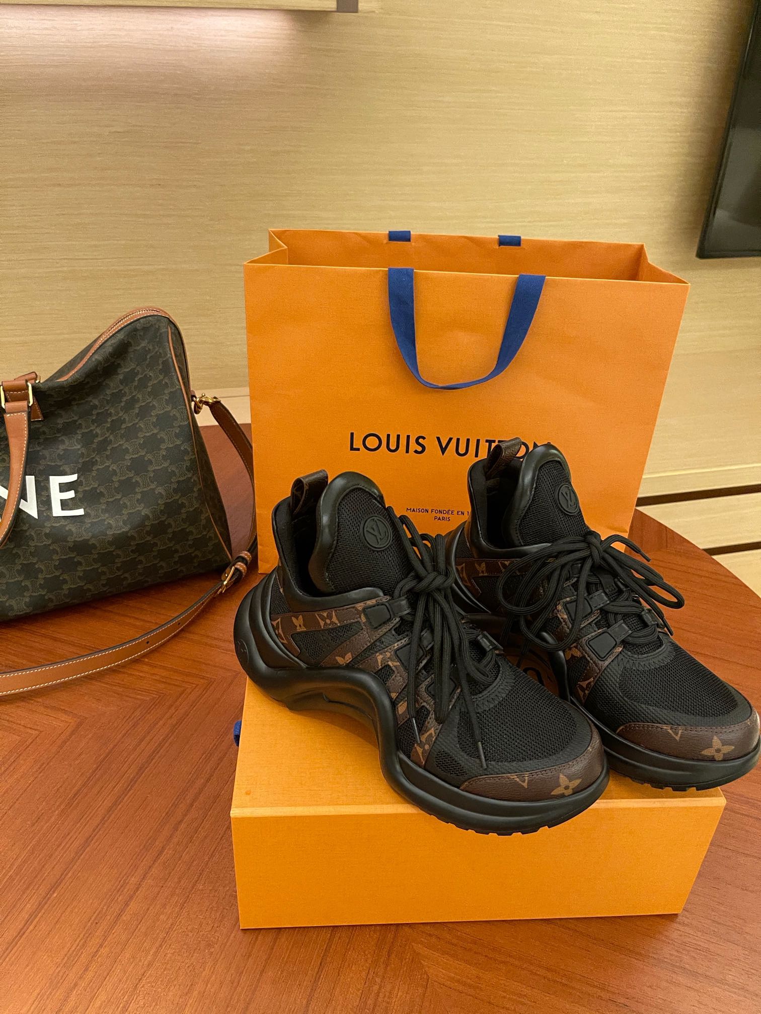 Louis Vuitton 아치라이트 스니커즈