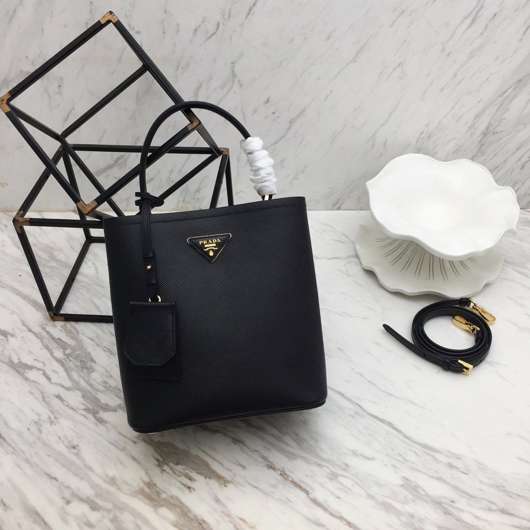 PRADA 사피아노 파니에