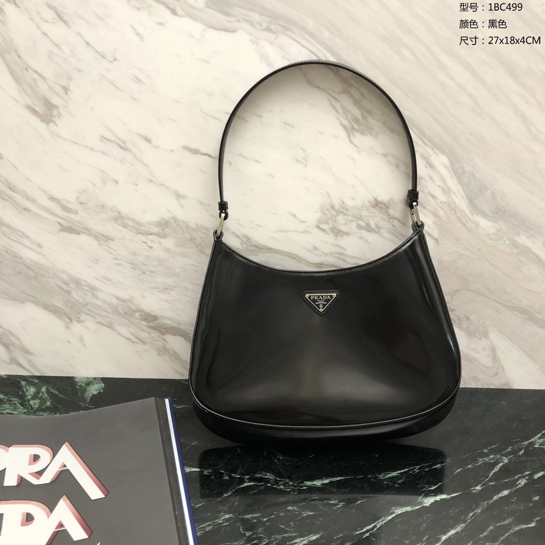 PRADA 클레오 브러쉬드 레더 숄더백