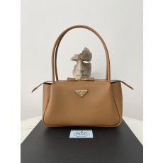PRADA 달링 미디엄 가죽 숄더백
