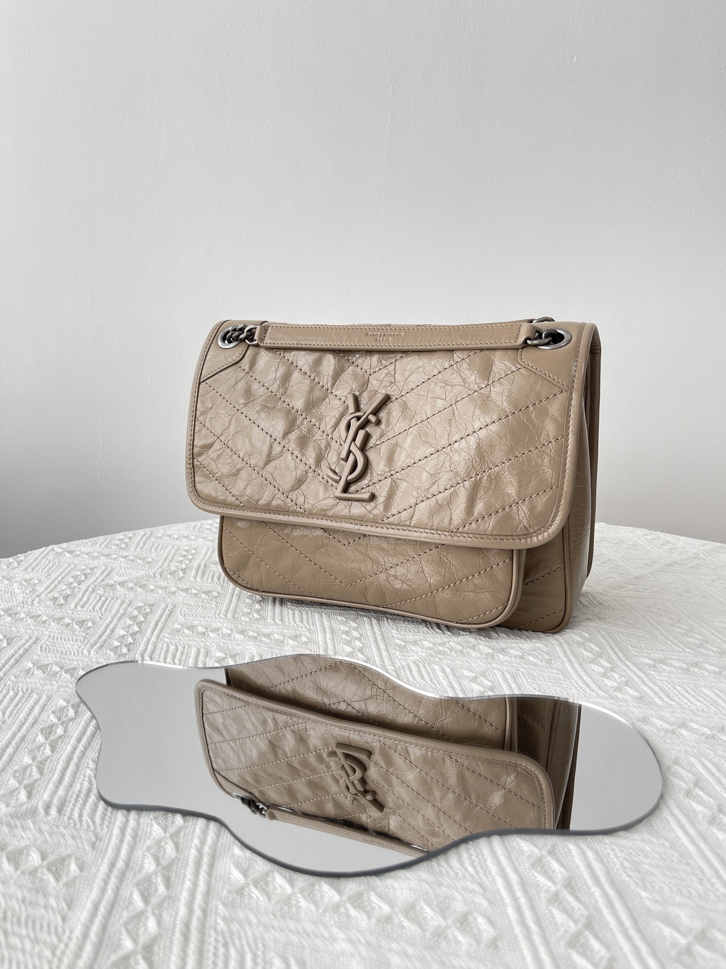 YSL NIKI 미디엄