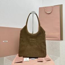 MIUMIU  아이비 토트백