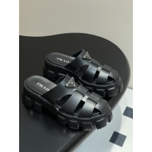PRADA 모노리스 러버 뮬