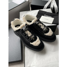 CH*NEL 스웨이드 스니커즈