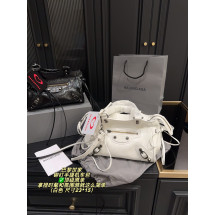 발렌시아가 르 시티 스몰 백 화이트