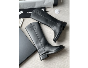 CH*NEL  부츠