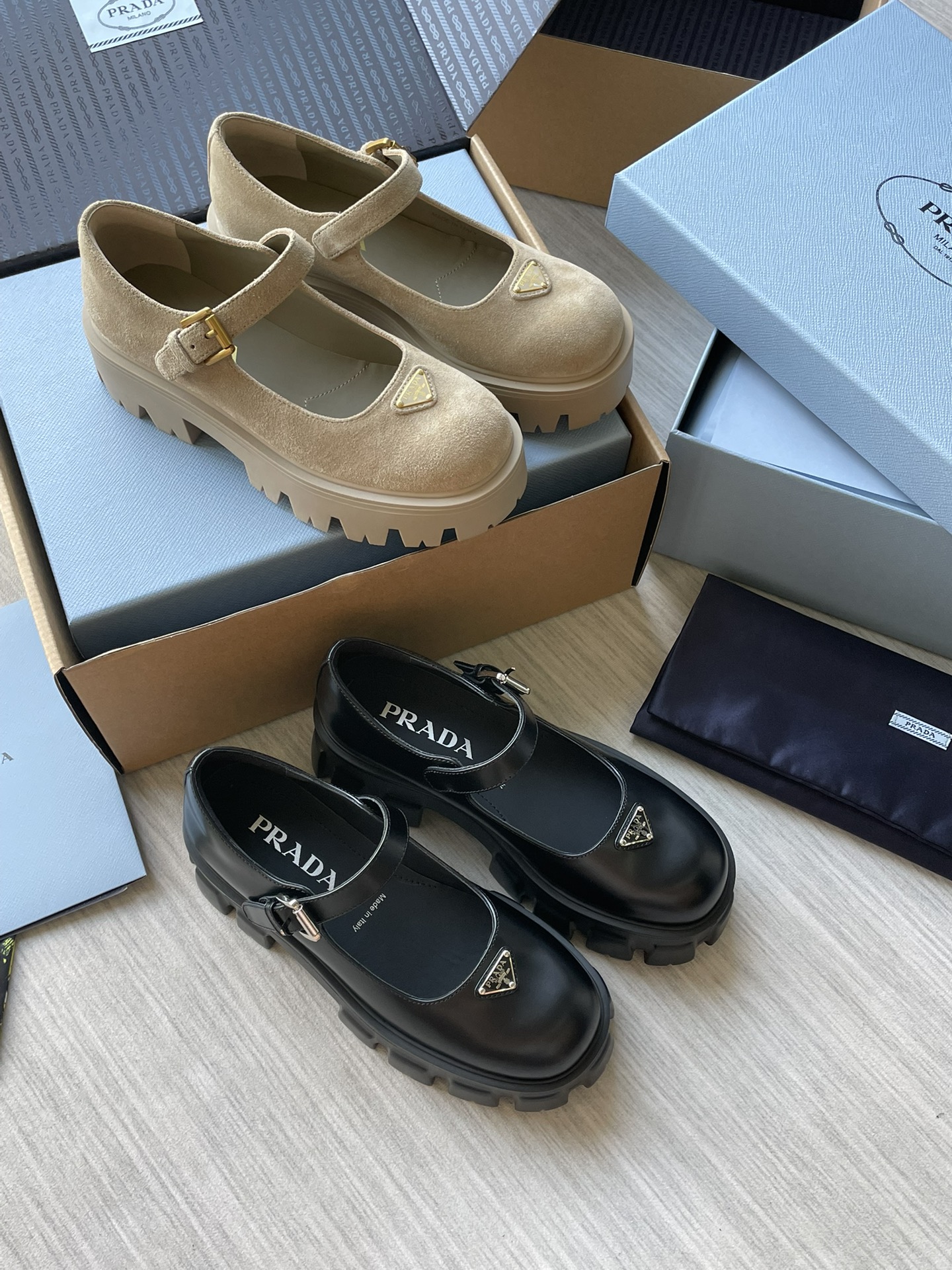 PRADA 통굽메리제인